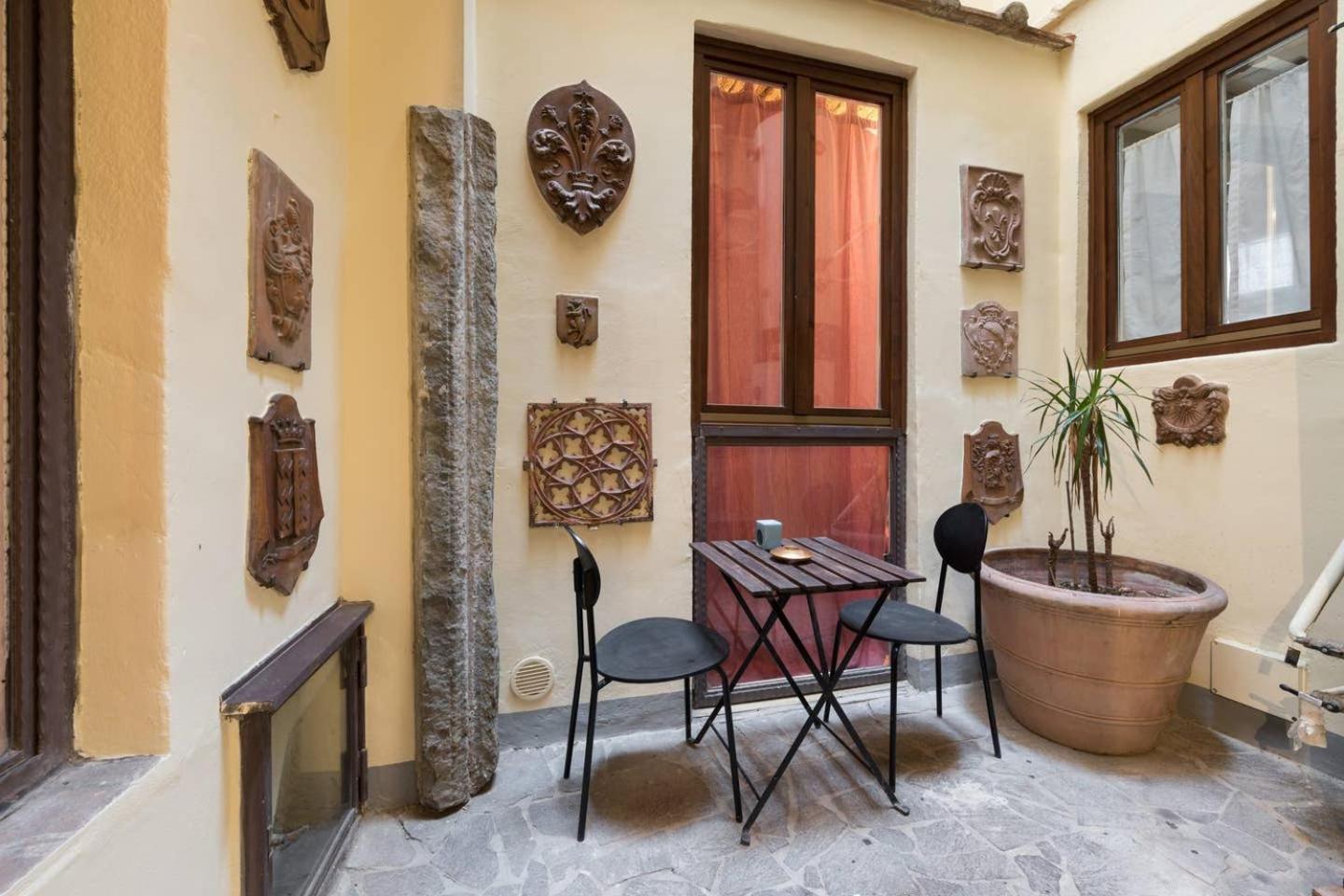 F3-Santa Croce One Bedroom Flat For 2 Or 3 Guests Florenz Exterior foto